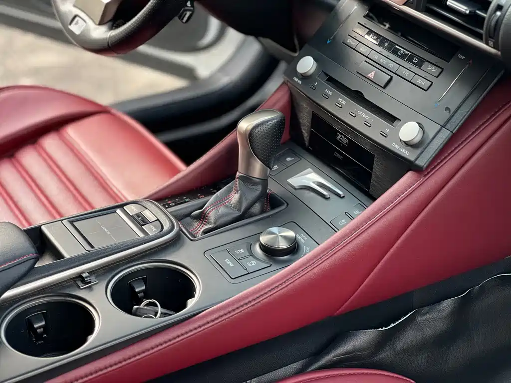 Lexus RC — миниатюра 8