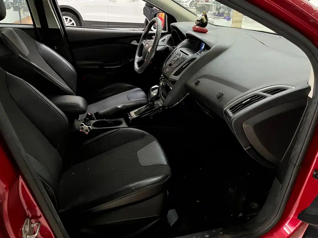 Ford Focus — миниатюра 7