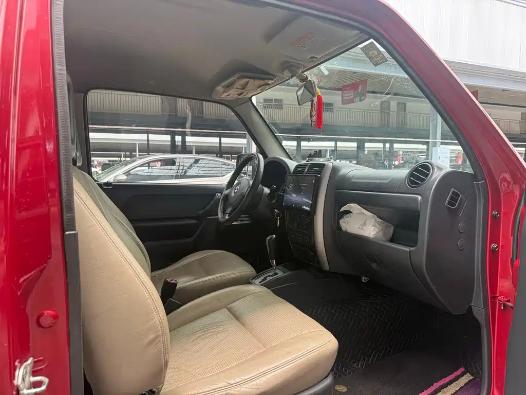 Suzuki Jimny — миниатюра 5