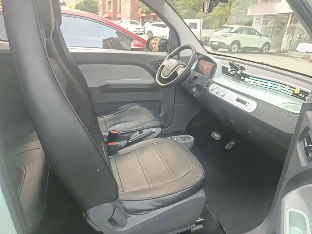 Wuling MINIEV — миниатюра 25