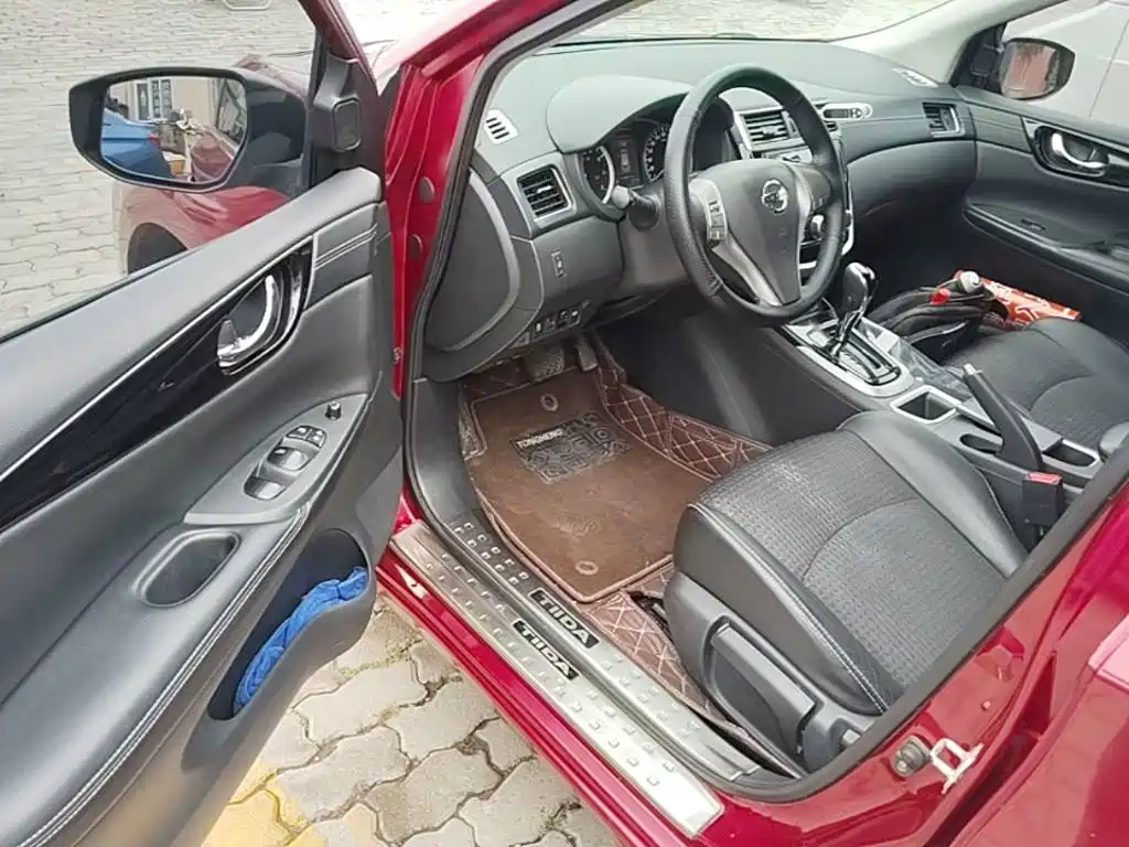 Nissan Tiida — миниатюра 16