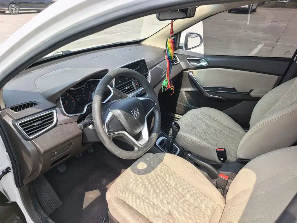 Baojun 310W — миниатюра 7