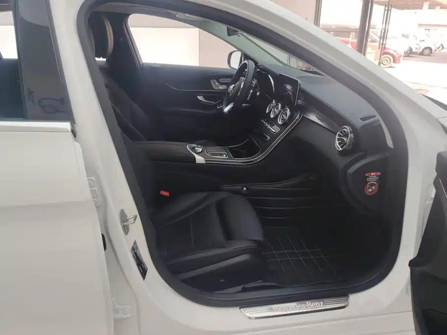Mercedes-Benz C-Class — миниатюра 8