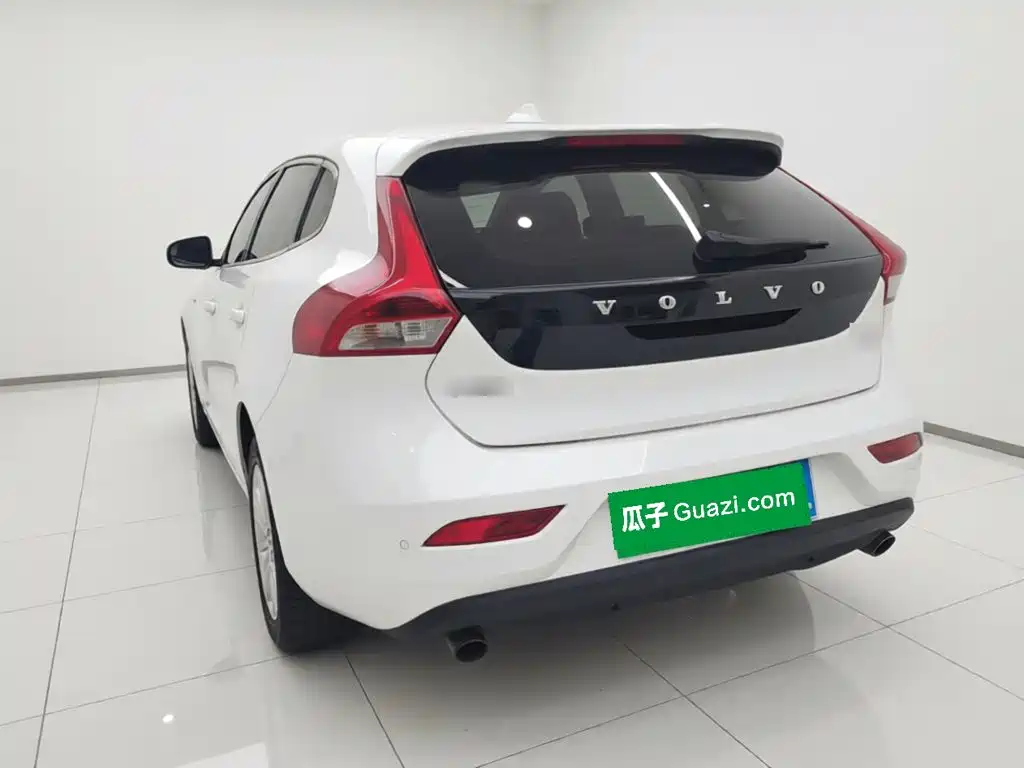 Volvo V40 — миниатюра 4