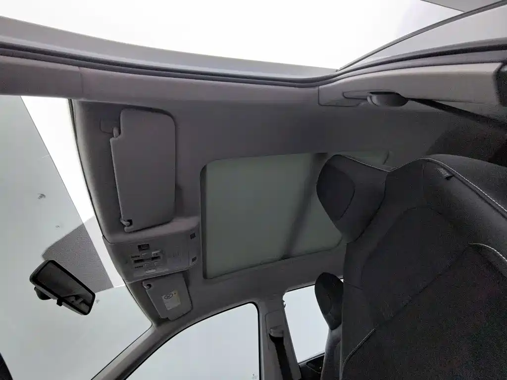 Volkswagen T-Cross — миниатюра 14