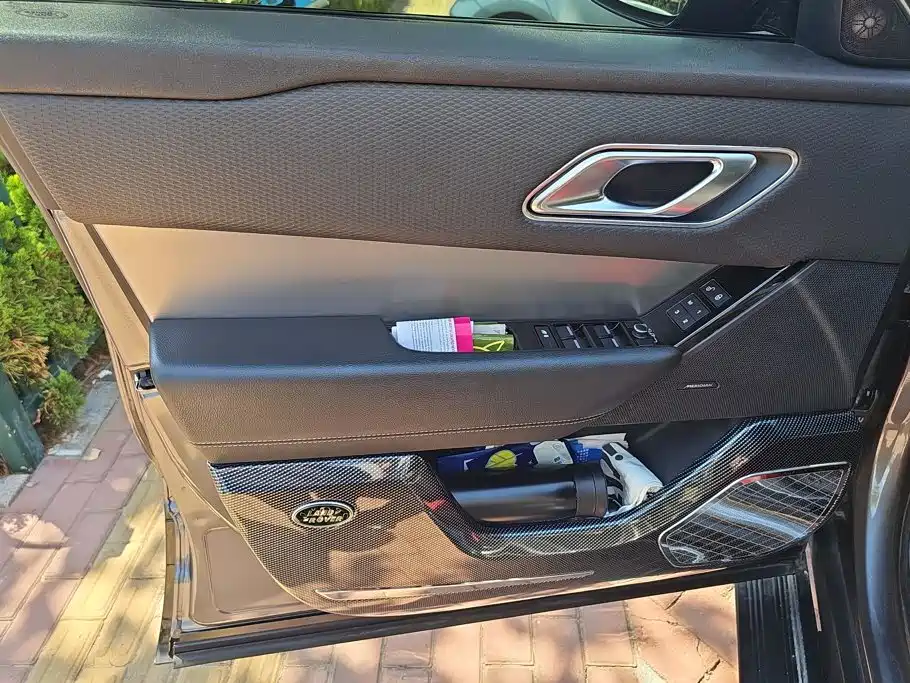 Land Rover Velar — миниатюра 7