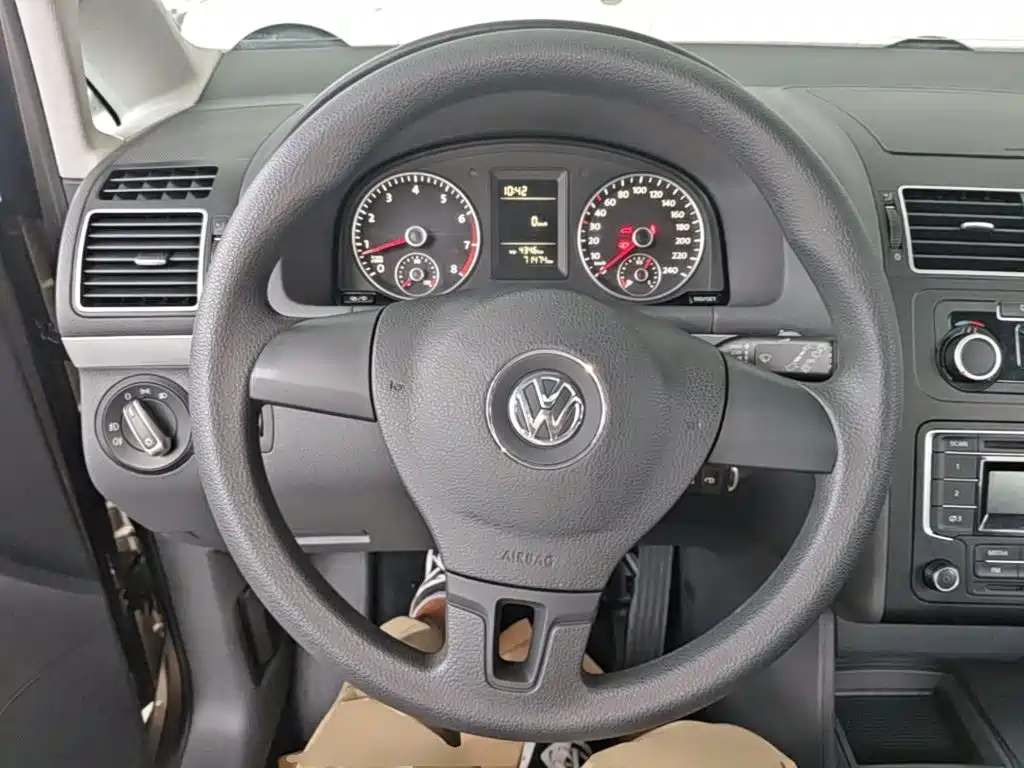 Volkswagen Touran — миниатюра 11