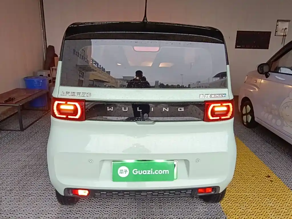 Wuling MINIEV — миниатюра 6