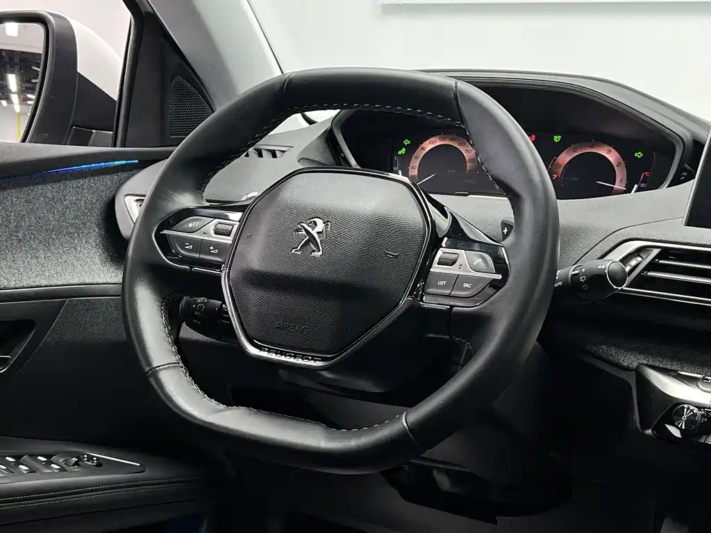 Peugeot 4008 — миниатюра 19