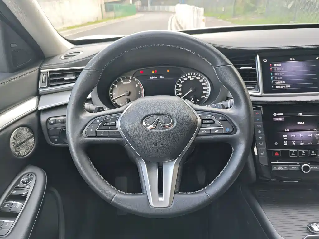Infiniti QX50 — миниатюра 11