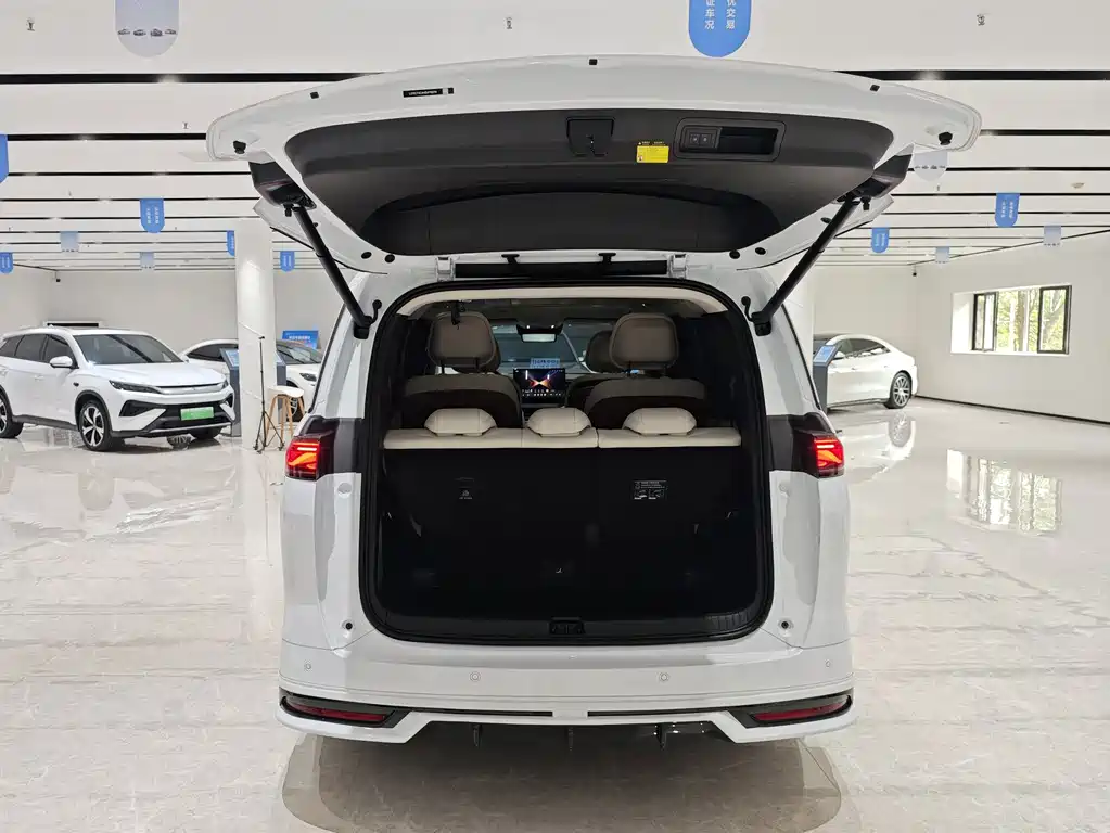 BYD Xia — миниатюра 15