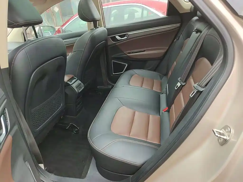 Geely Emgrand GS — миниатюра 17