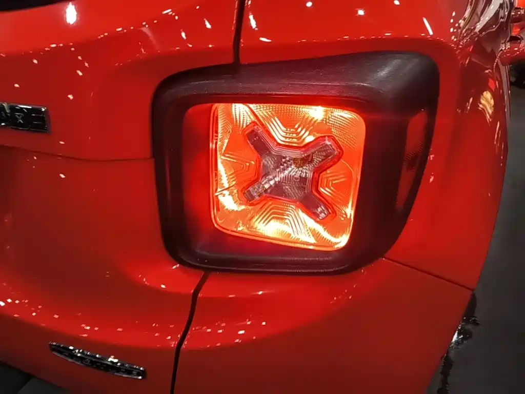 Jeep Renegade — миниатюра 8