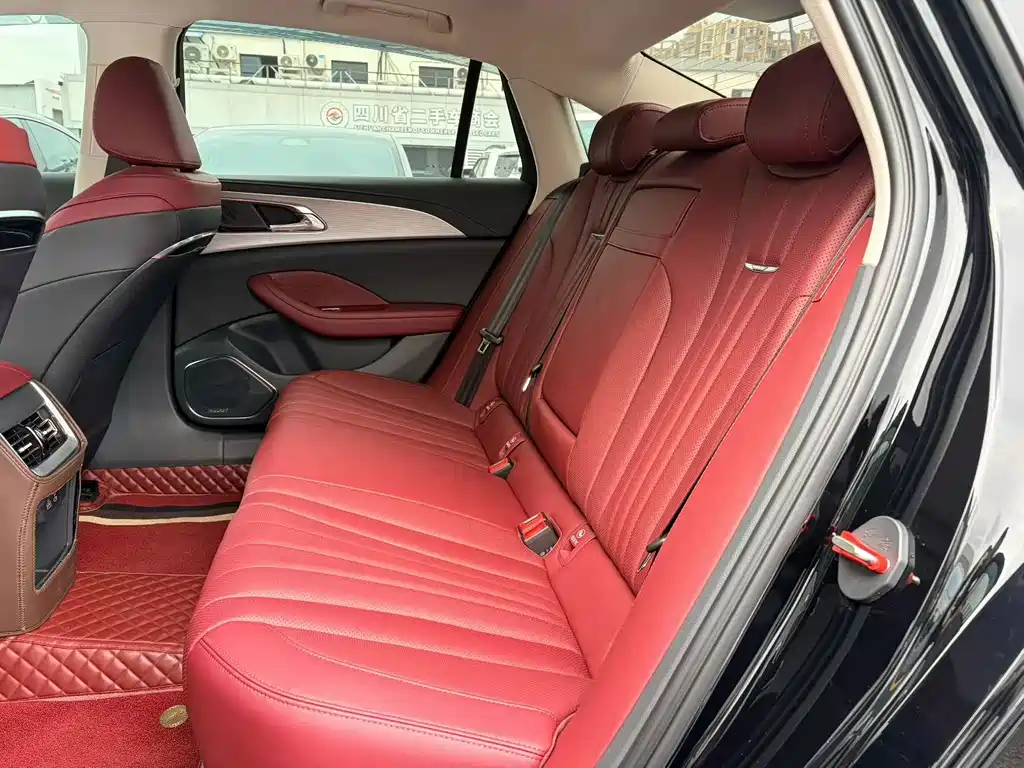 Hongqi Hongqi H5 — миниатюра 6