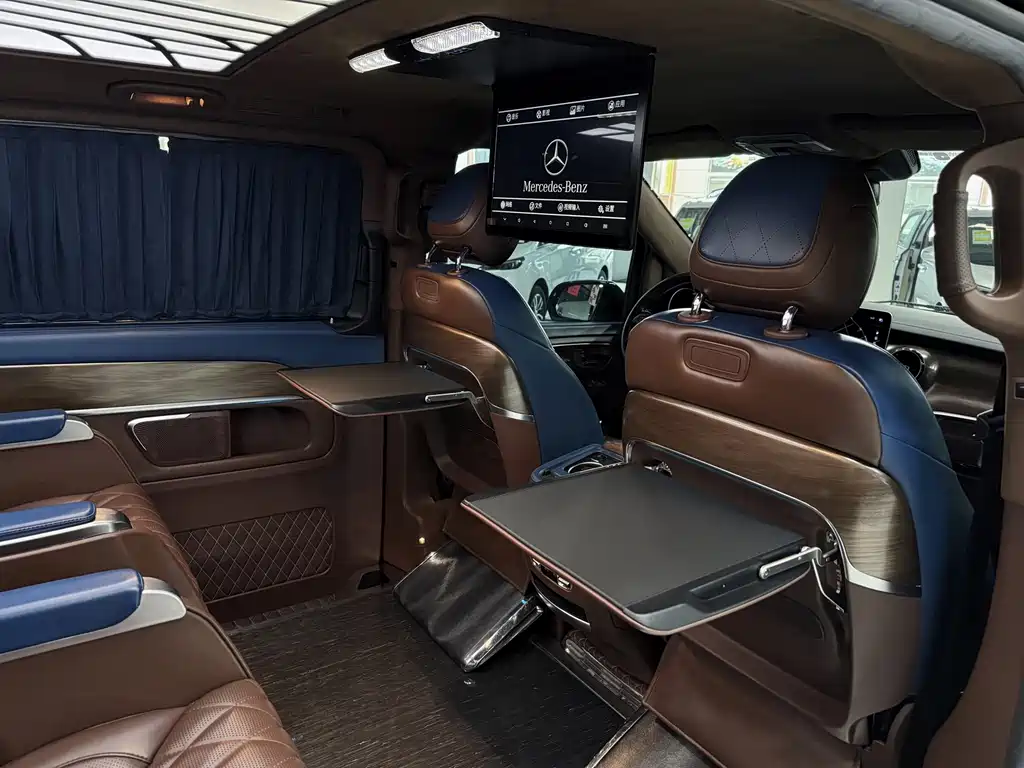 Mercedes-Benz V-Class — миниатюра 10