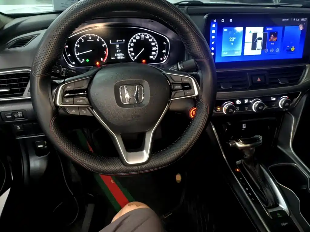 Honda Accord — миниатюра 10