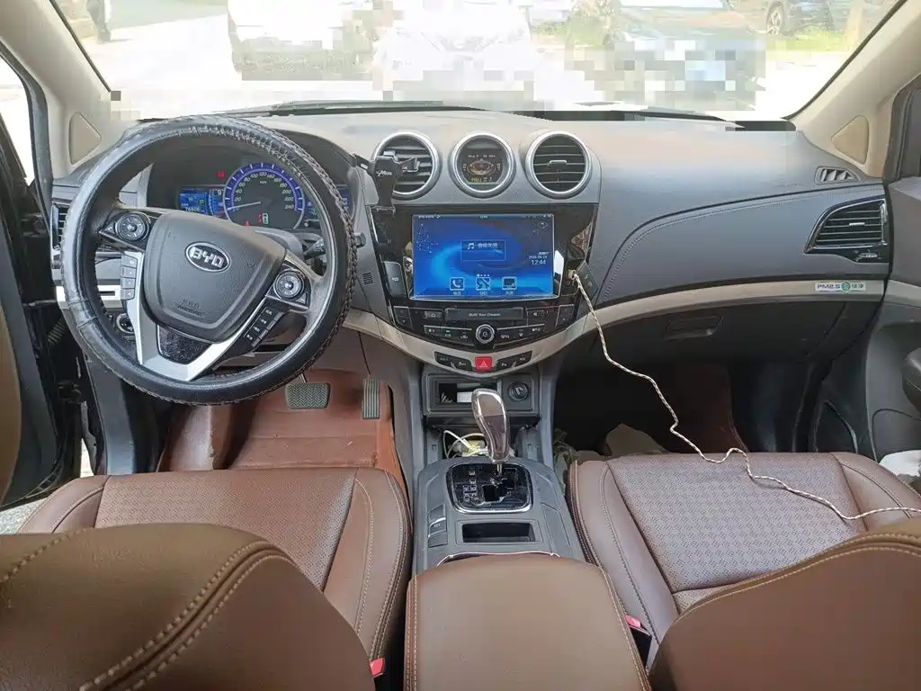BYD S7 — миниатюра 10