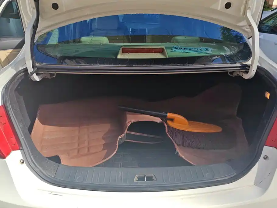 BAIC E-Series — миниатюра 4