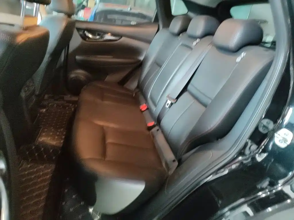 Nissan Qashqai — миниатюра 17
