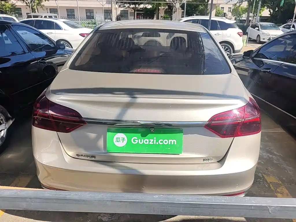 Geely Emgrand — миниатюра 6