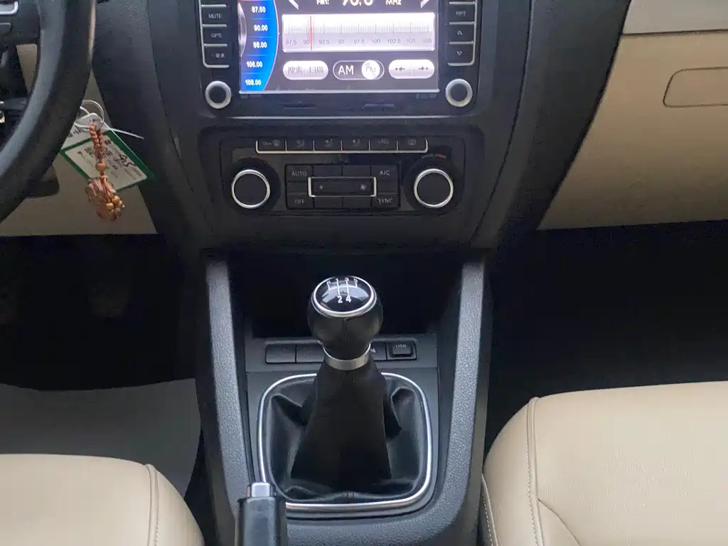 Volkswagen Sagitar — миниатюра 12
