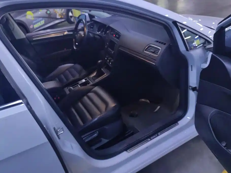 Volkswagen Golf — миниатюра 8
