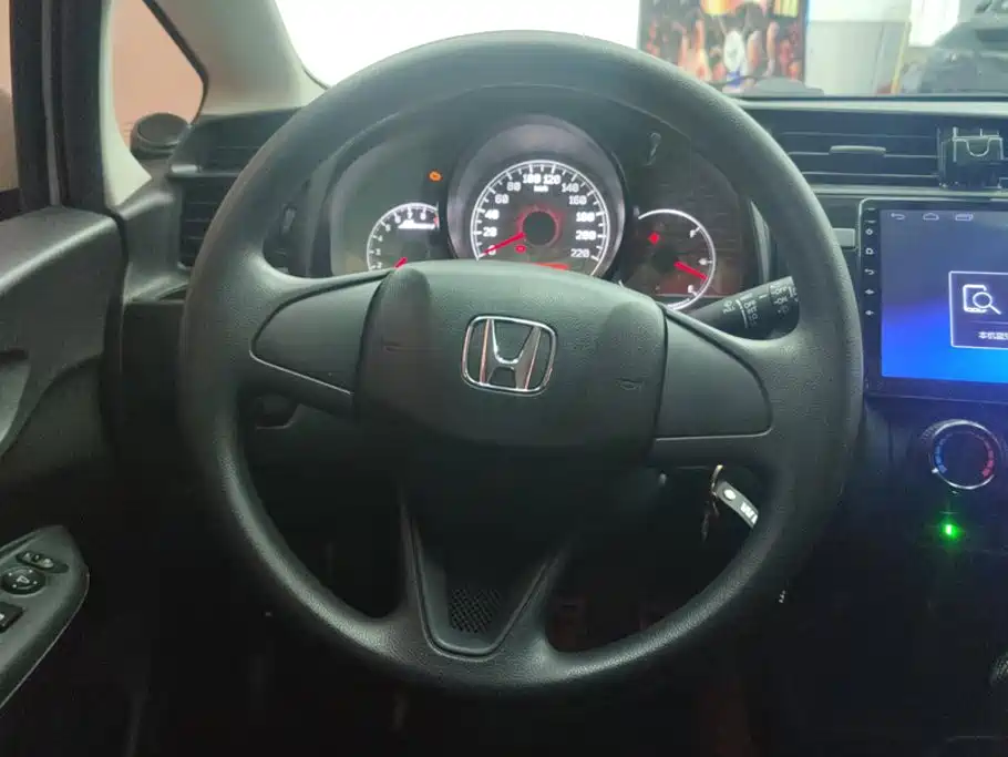 Honda Fit — миниатюра 15