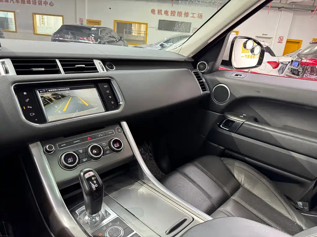Land Rover Sport — миниатюра 7