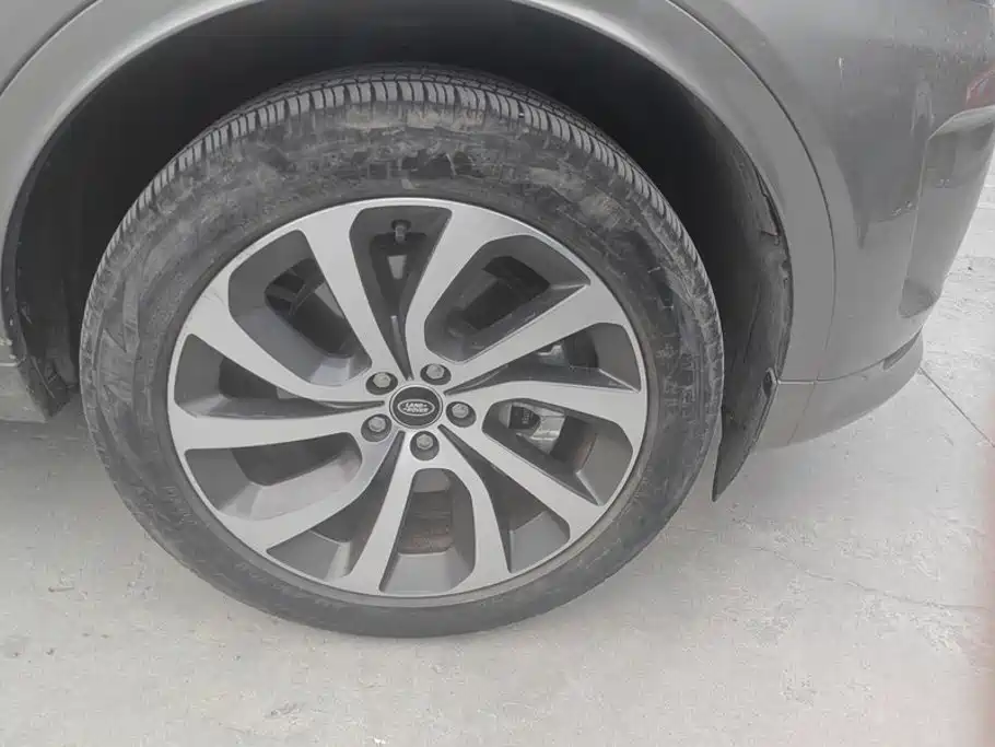 Land Rover Discovery Sport — миниатюра 6