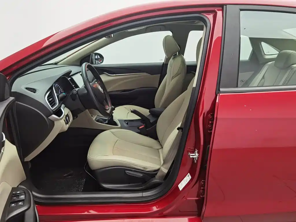 Buick Excelle — миниатюра 10
