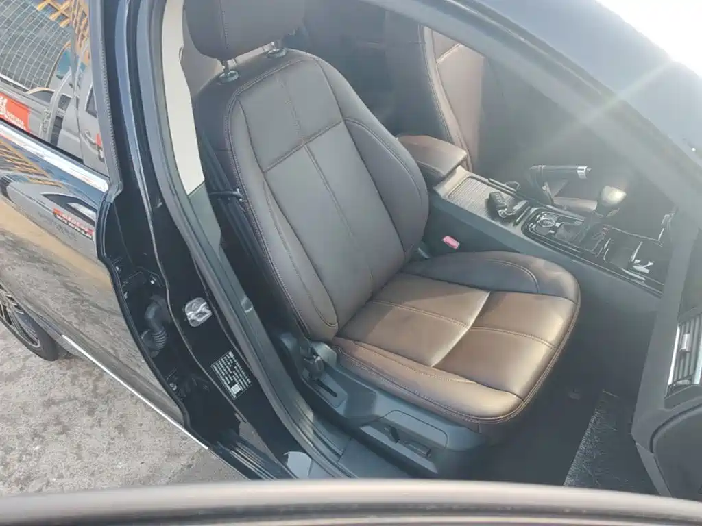 Qoros Qoros 3 — миниатюра 25