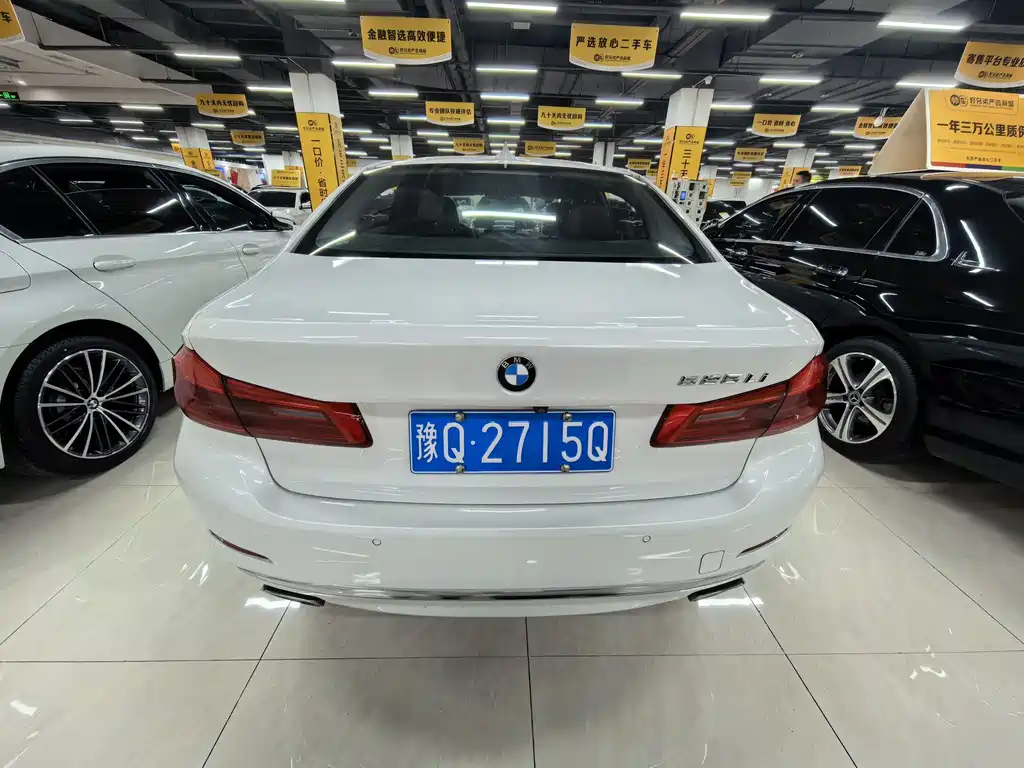BMW 5 Series — миниатюра 14