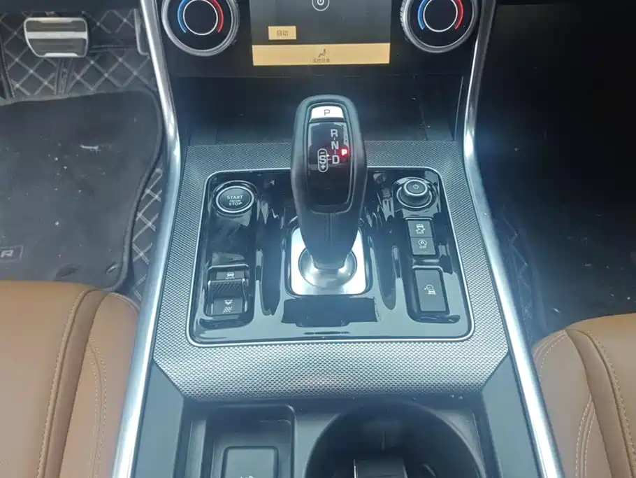 Jaguar XEL — миниатюра 16