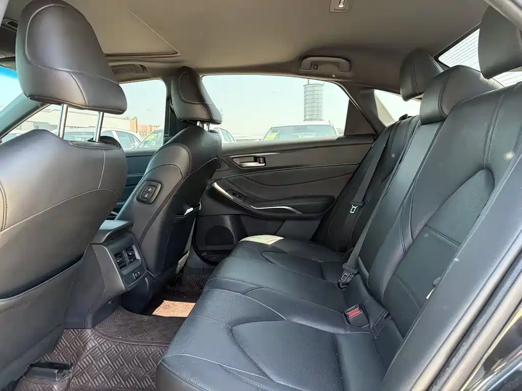 Toyota Avalon — миниатюра 13