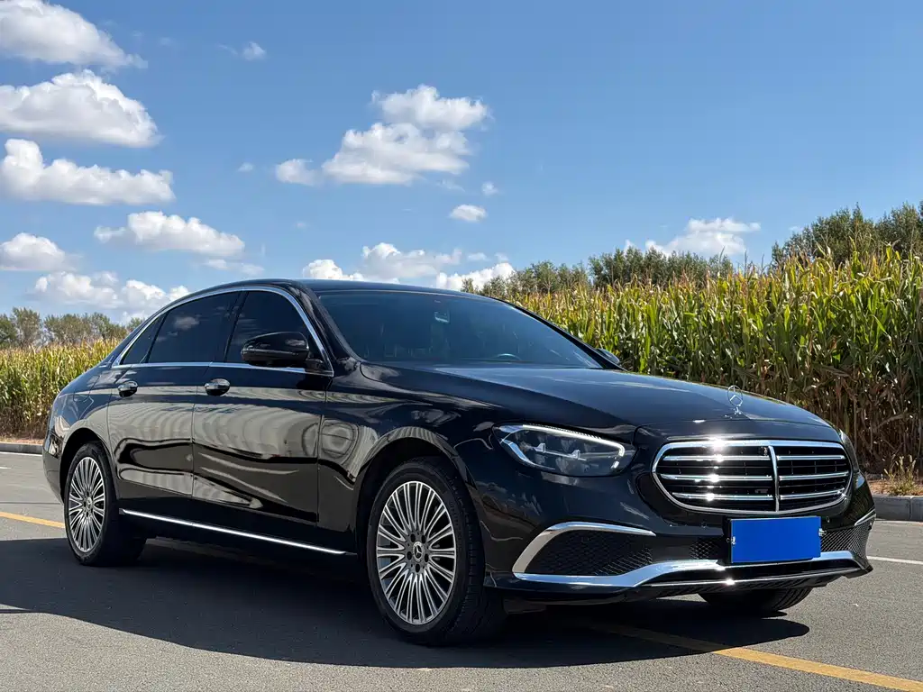 Mercedes-Benz E-Class — миниатюра 3