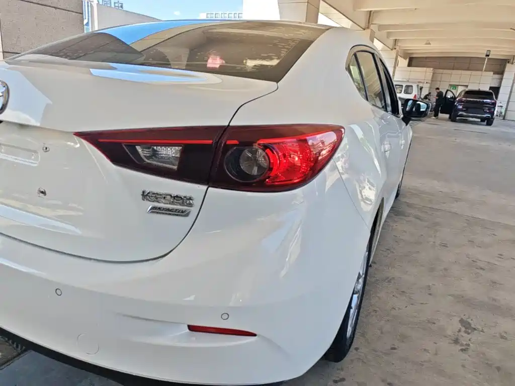 Mazda 3 Axela — миниатюра 8