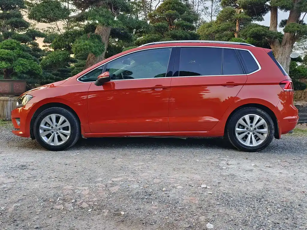 VOLKSWAGEN GOLF*JIAYU