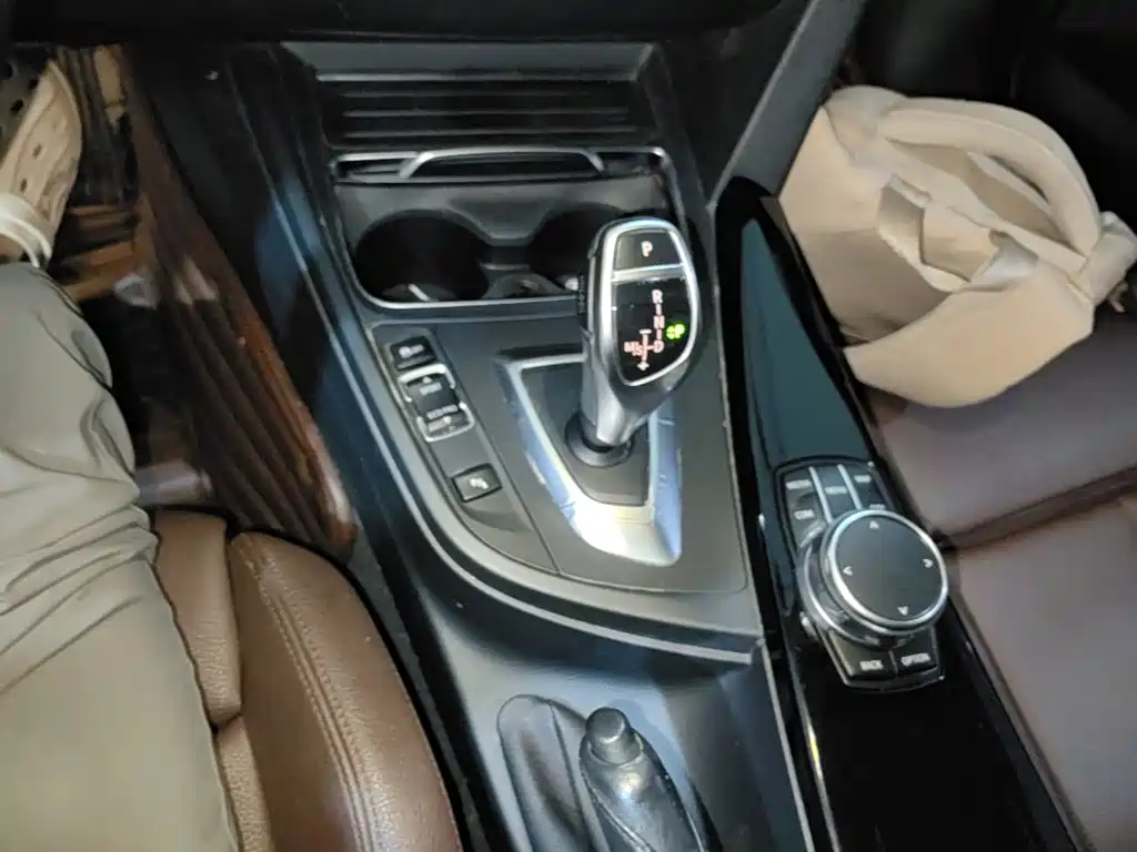BMW 3 Series — миниатюра 14