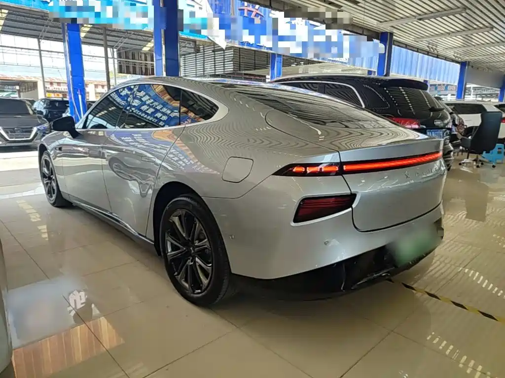 XPeng P7 — миниатюра 5