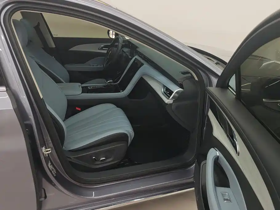Hongqi Hongqi H5 PHEV — миниатюра 8