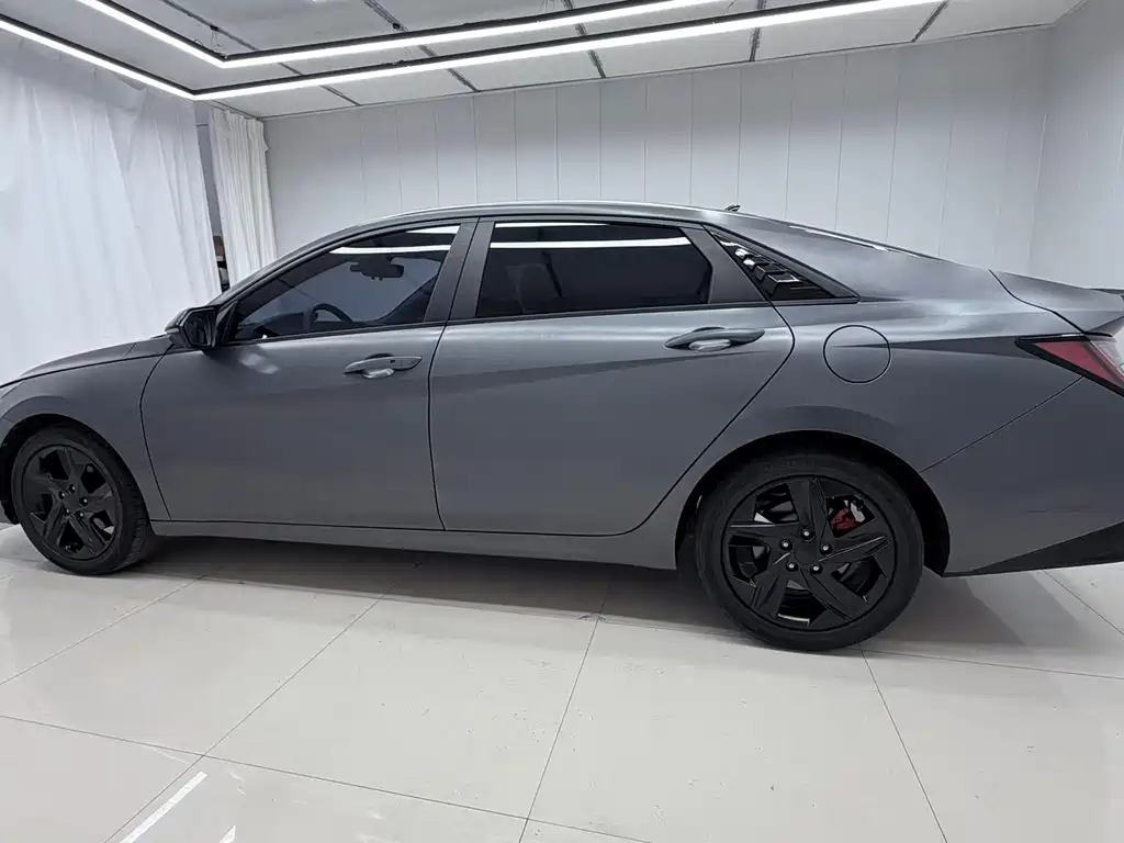 Hyundai Elantra — миниатюра 7