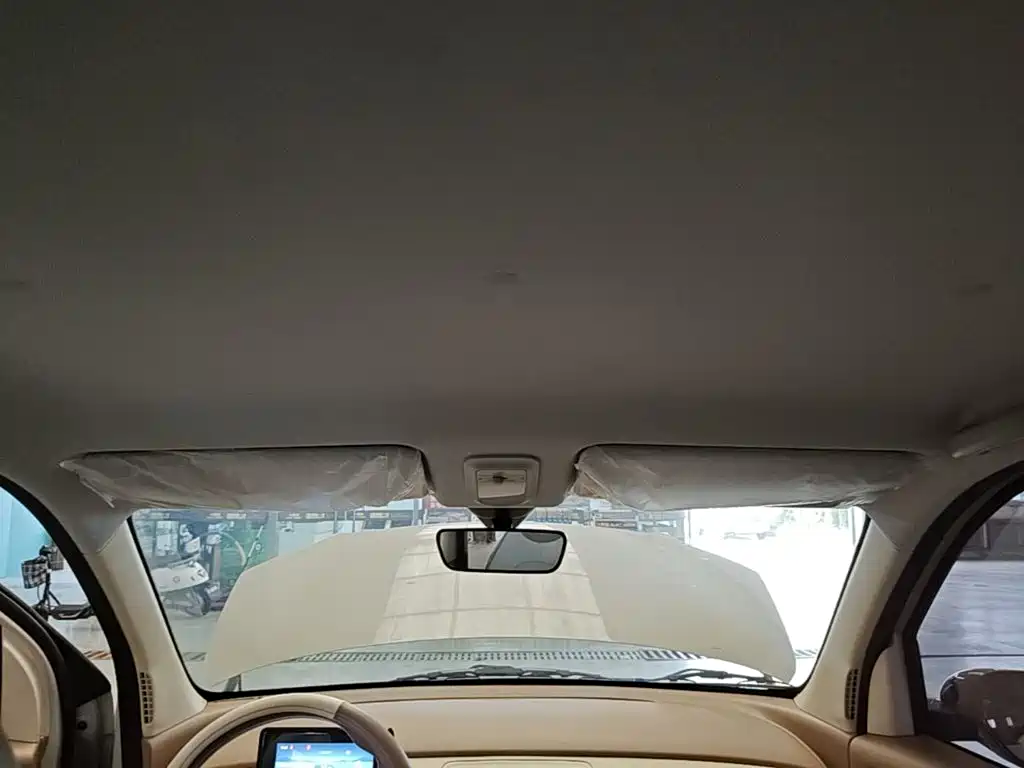 Wuling MINIEV — миниатюра 18