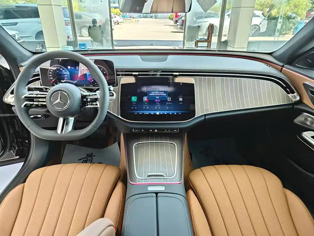 Mercedes-Benz E-Class — миниатюра 5