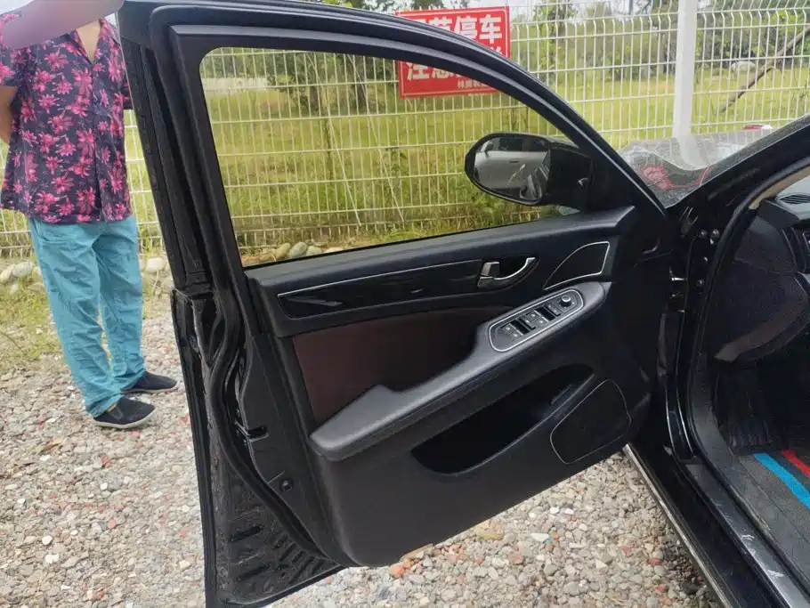 Hongqi Hongqi H7 — миниатюра 7
