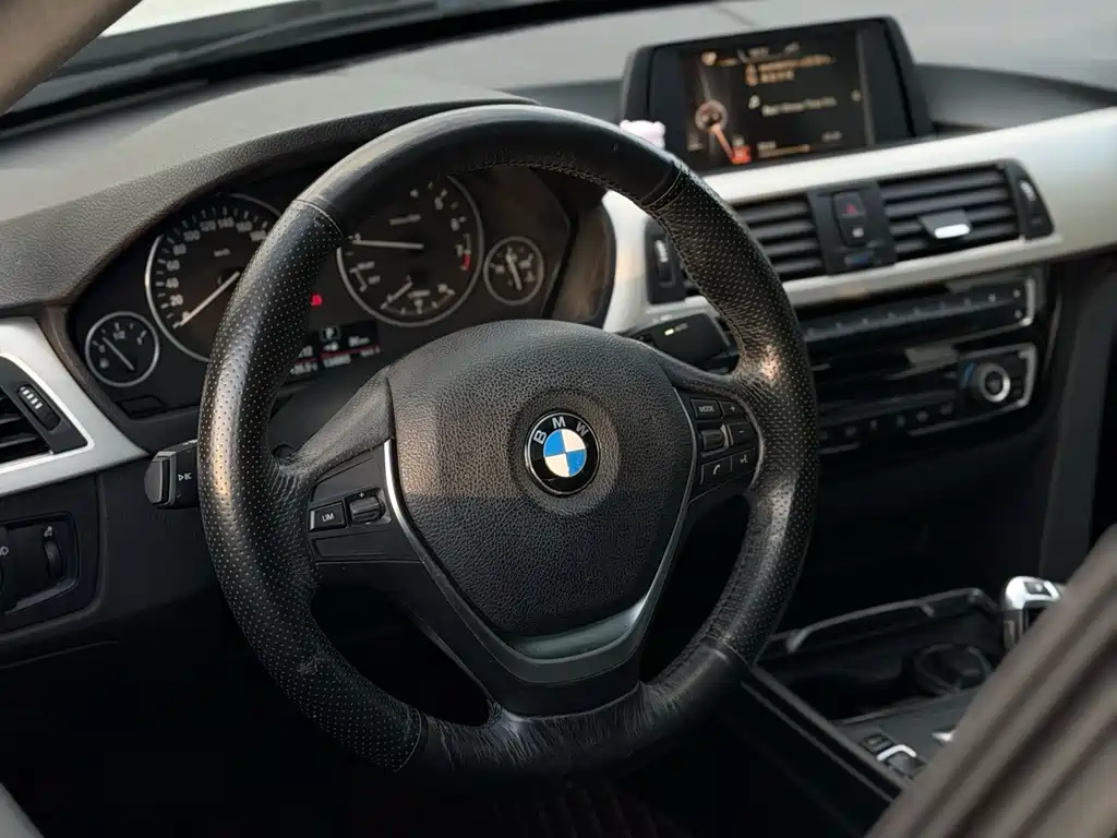 BMW 3 Series GT — миниатюра 7