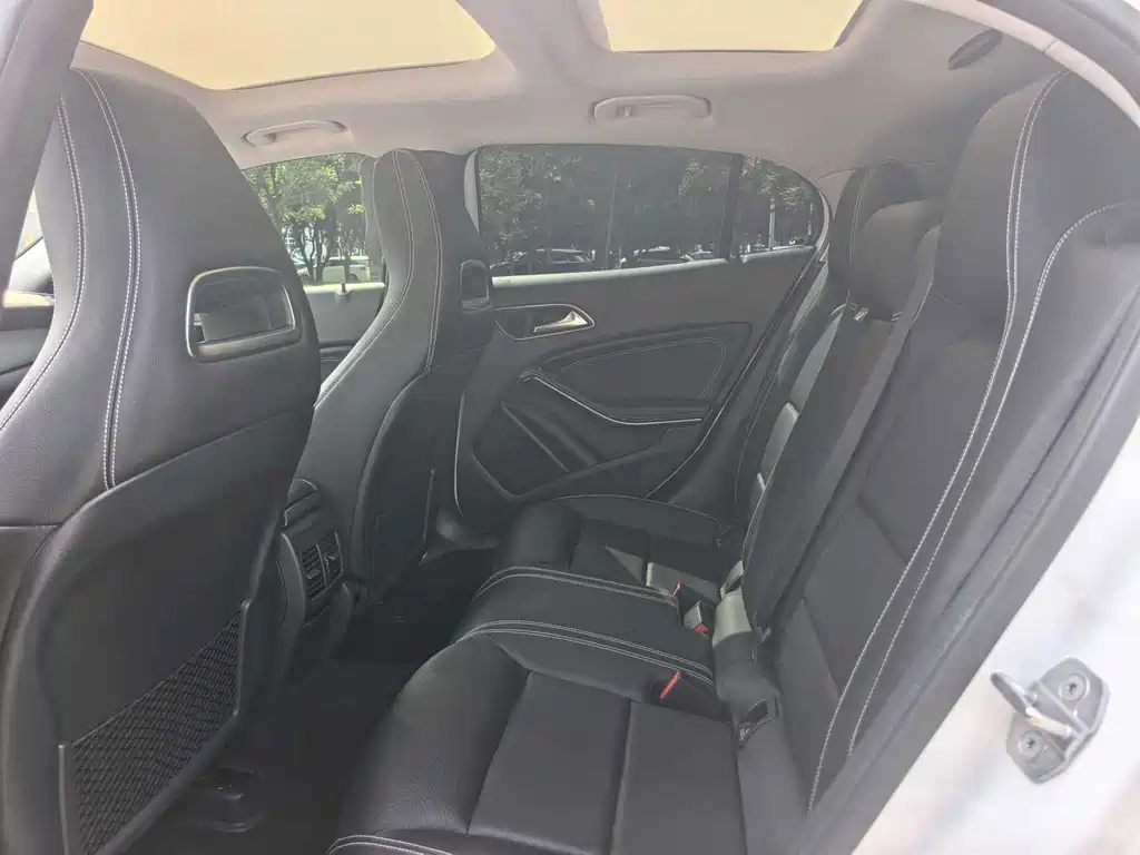 Mercedes-Benz GLA — миниатюра 16