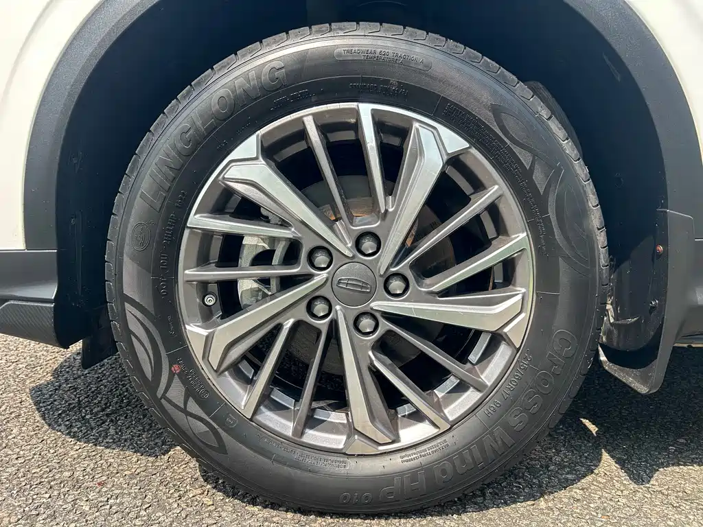 Geely Binyue — миниатюра 21