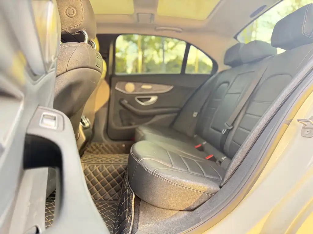 Mercedes-Benz C-Class — миниатюра 18