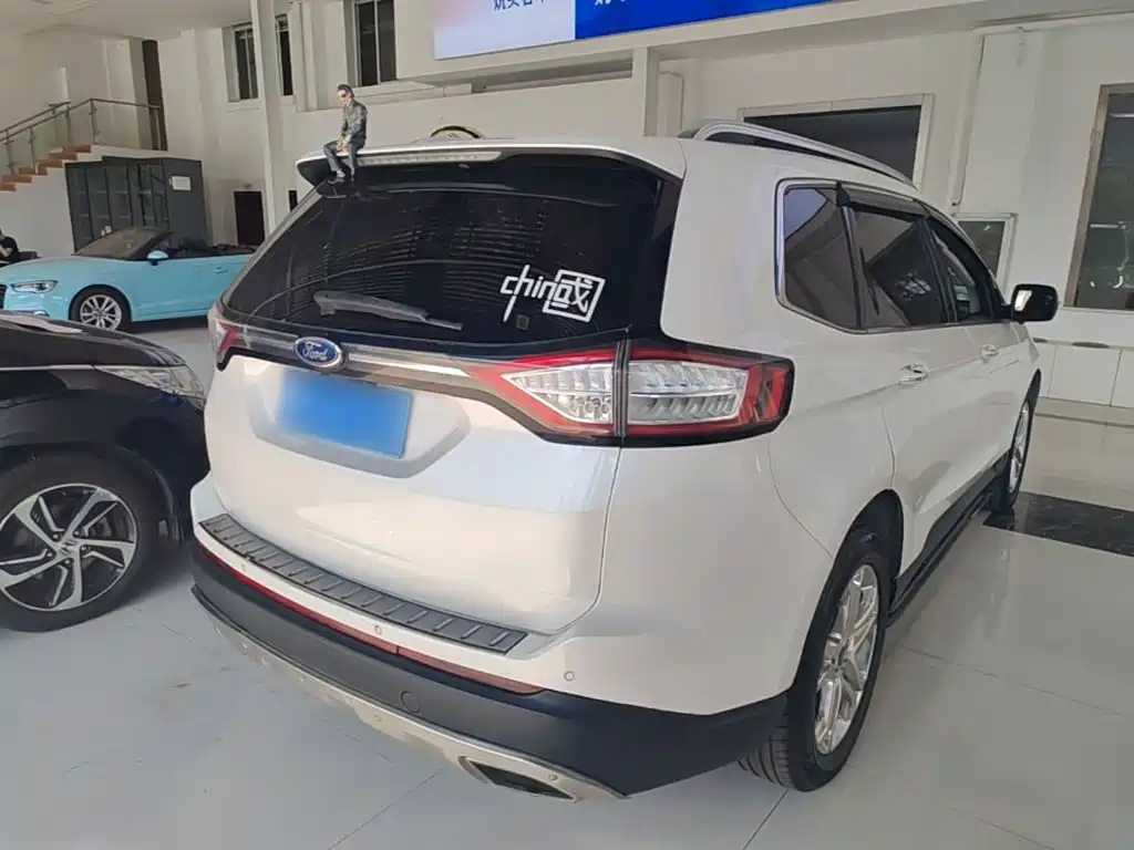 Ford Edge — миниатюра 7