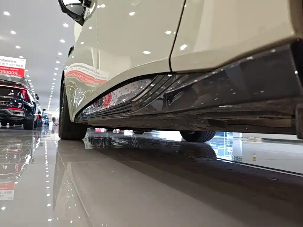 Hongqi Hongqi EH7 — миниатюра 22